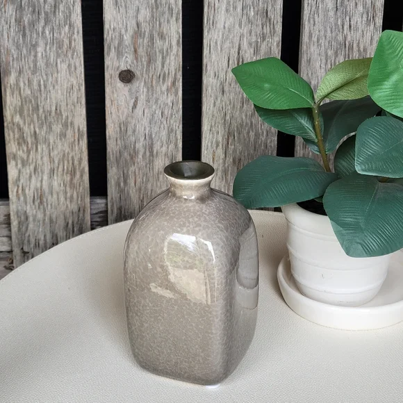 47th & Main ceramic crackle taupe bud vase - Picture 3 of 7